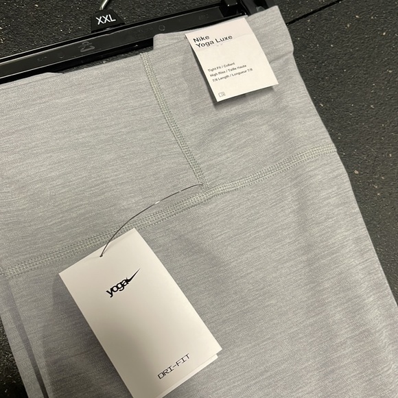 Nike Yoga Luxe Dri-FIT Women's High Waisted 7/8 Infinalon Leggings in Grey - Picture 3 of 12
